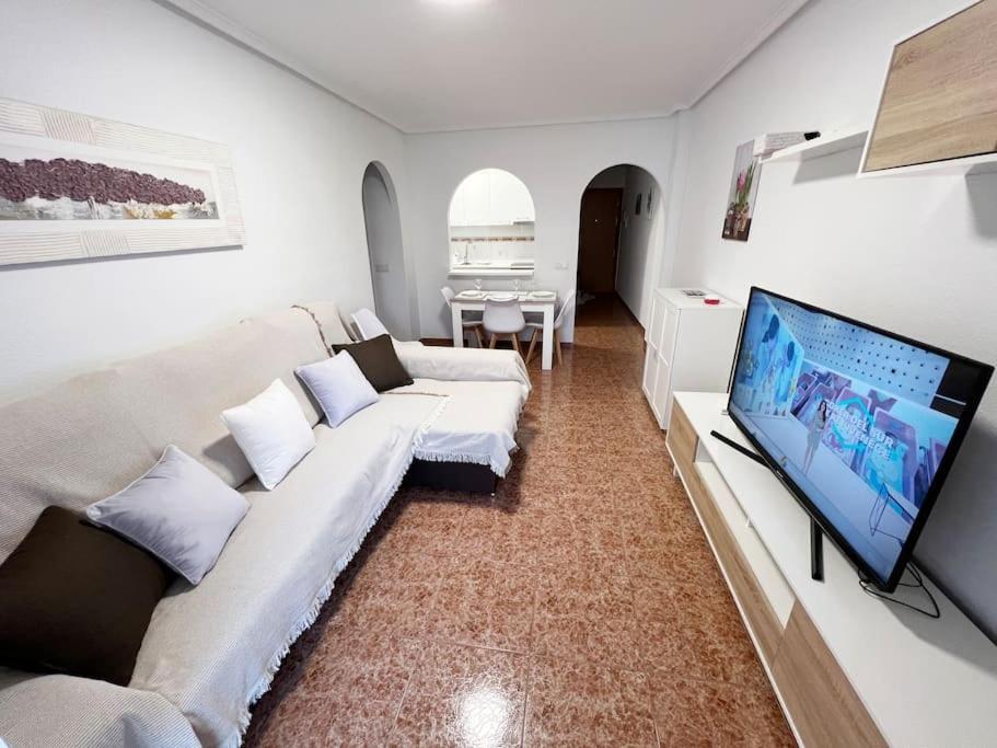 Nice And Central Apartment Torrevieja Esterno foto