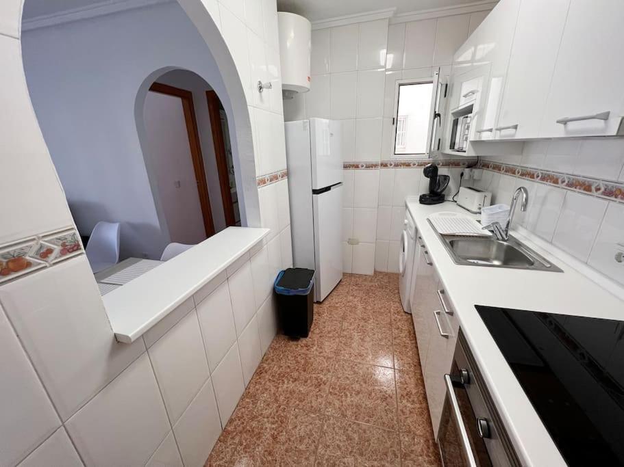 Nice And Central Apartment Torrevieja Esterno foto