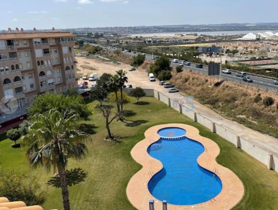 Nice And Central Apartment Torrevieja Esterno foto