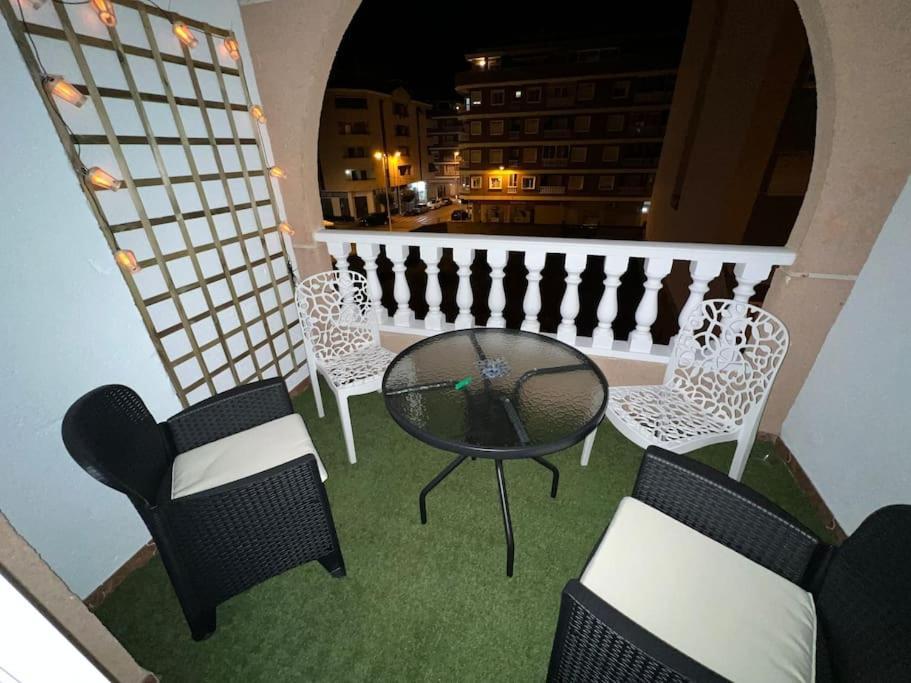 Nice And Central Apartment Torrevieja Esterno foto