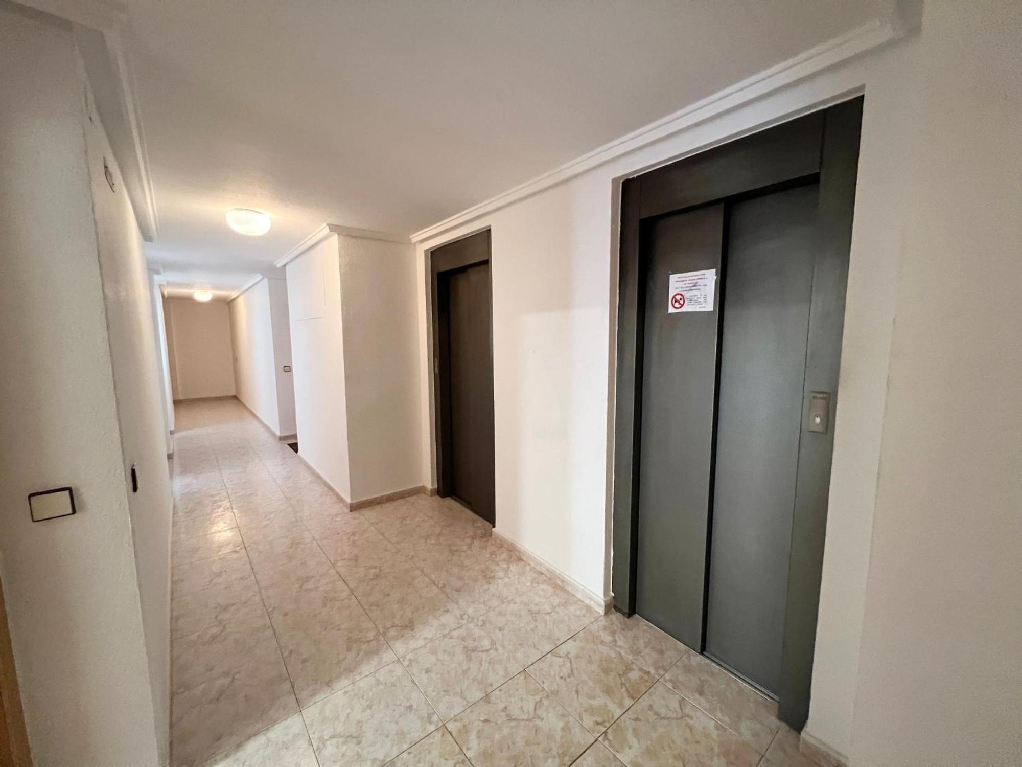 Nice And Central Apartment Torrevieja Esterno foto