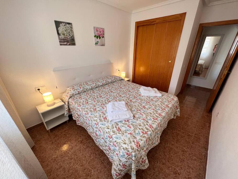 Nice And Central Apartment Torrevieja Esterno foto